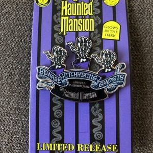 SOLD Haunted Mansion Passholder Disney Pin NWT